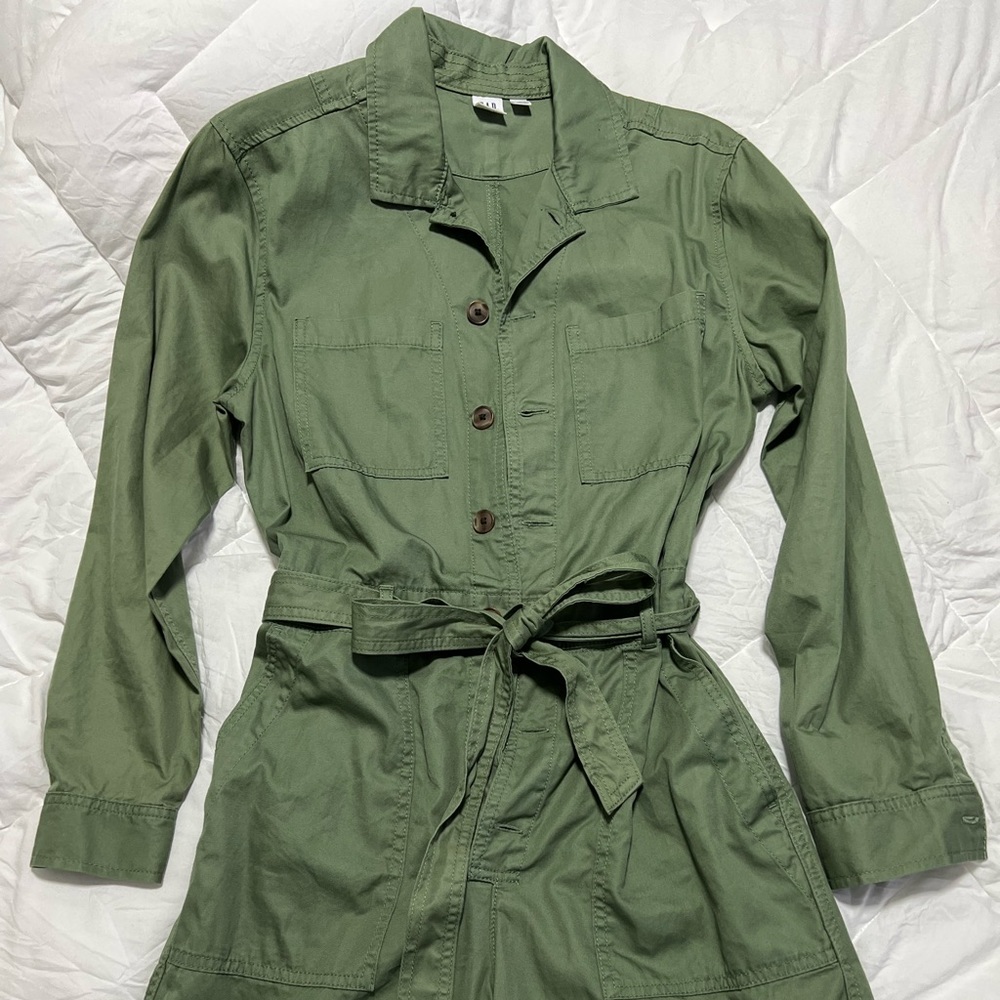 Gap shorts/long sleeve romper.